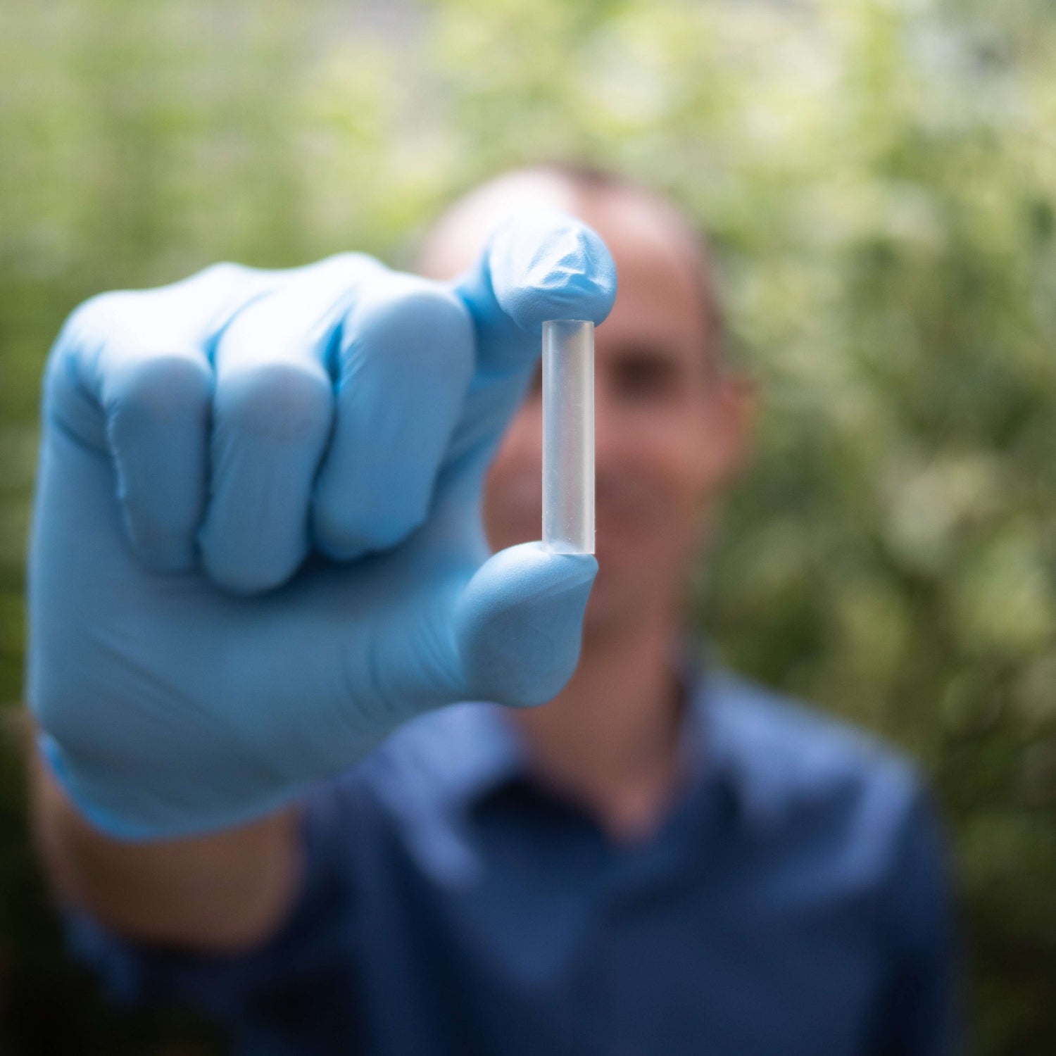 Träningshjälpmedel för sökhundar, sökhundsträning, äkta doft för sökhund, narkotikadoft, sprängämnesdoft. likhundsdoft, mänskliga kvarlevor