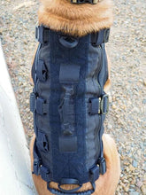 Laden Sie das Bild in den Galerie-Viewer, Taktisk hundsele för tjänstehund - Operator K9 Tactical Vest, enbart väst - Working K9 Scandinavia
